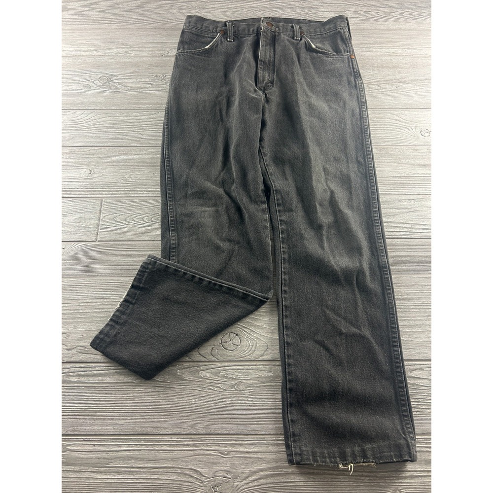 Wrangler Jeans Mens 34x32 Black Straight Leg 5-Pocket Zip Fly Button Missing USA